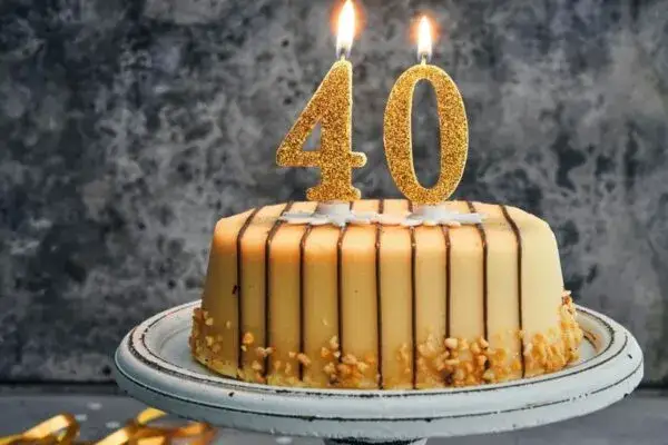 Zdjęcie Jak wybrać idealny tort na 40 urodziny dla niej: inspirujące pomysły