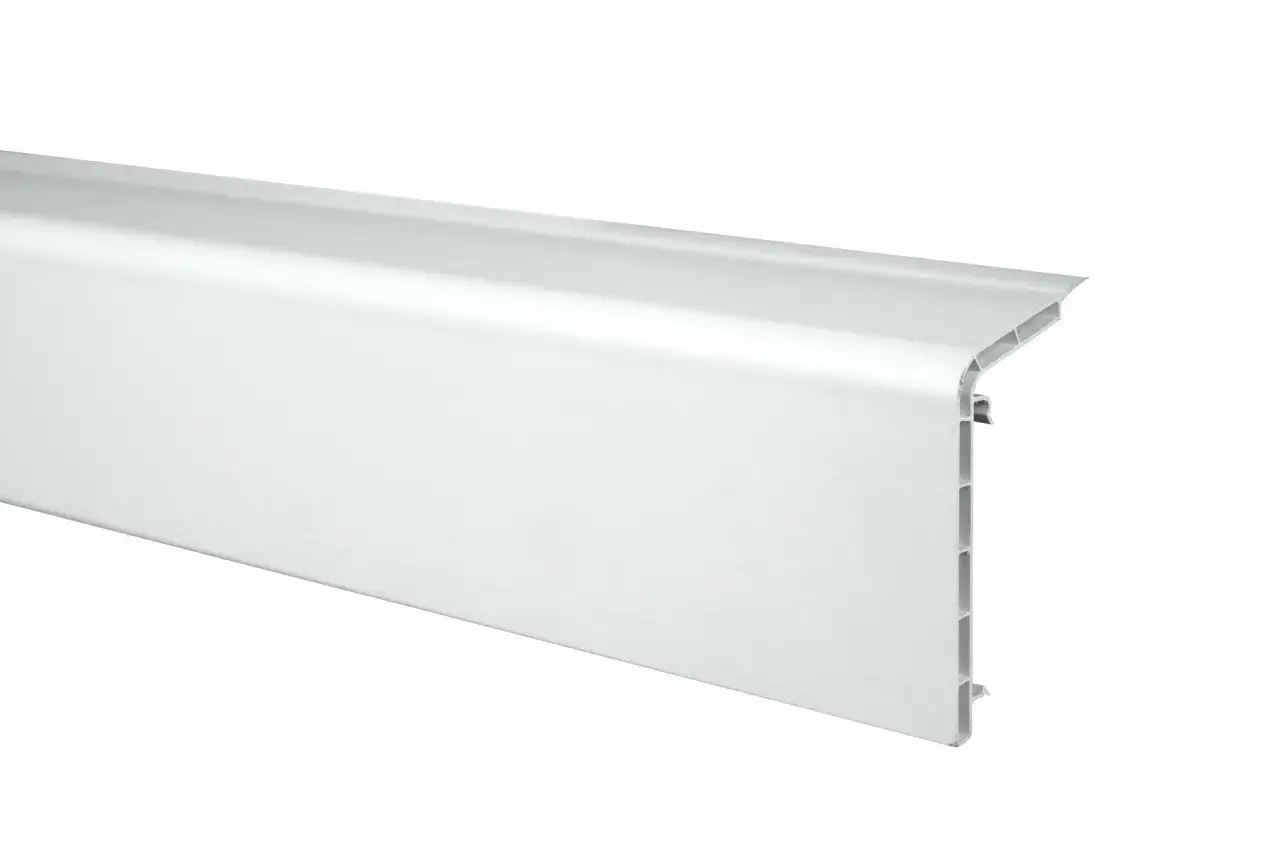 r&oacute;żne rodzaje listew maskujących rury CO