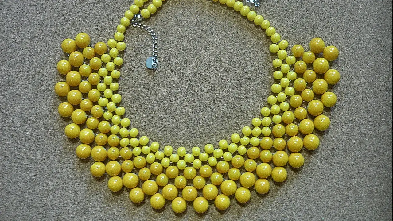 Zdjęcie Jak zrobić afrykański naszyjnik – proste kroki i inspiracje do stworzenia