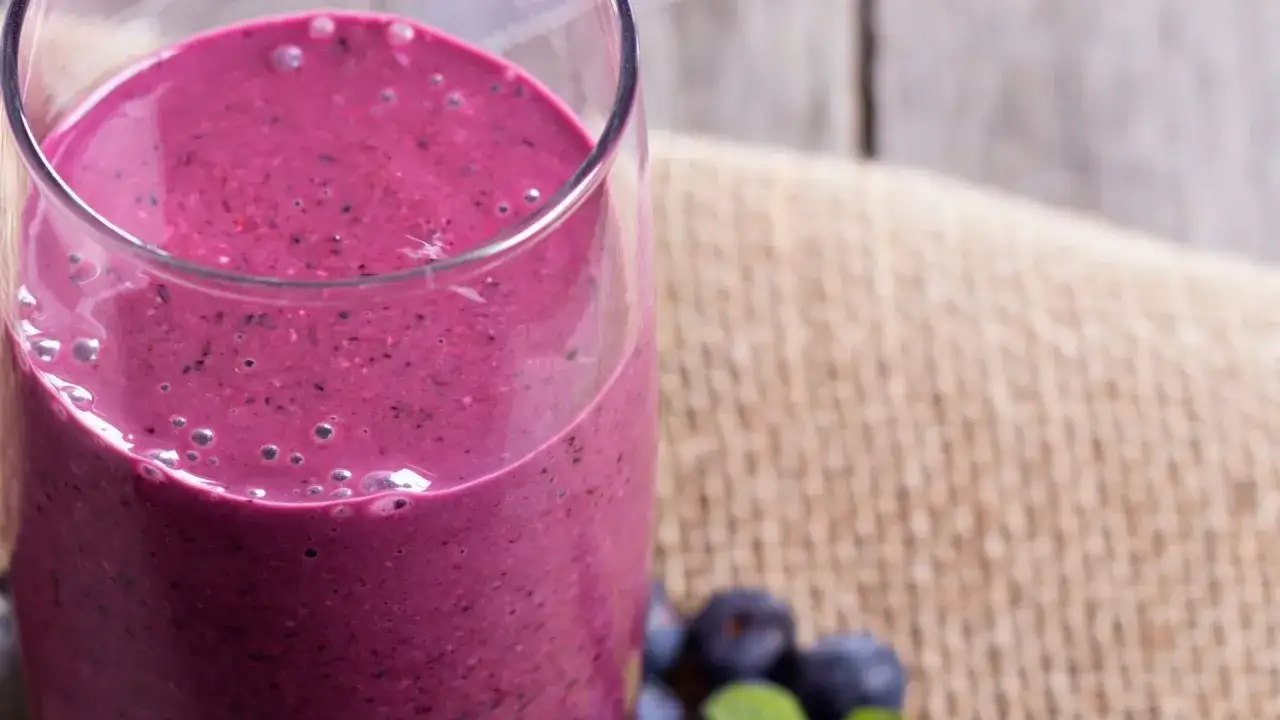 przepisy na koktajle na jelita, koktajl na zaparcia, koktajl probiotyczny