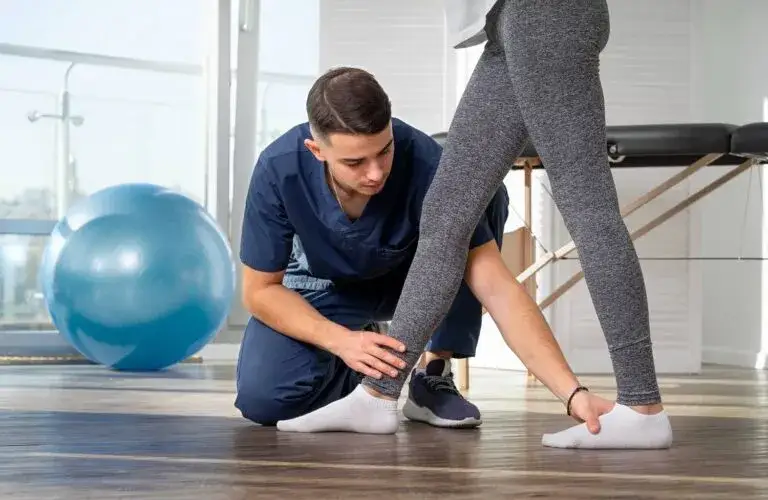 Etapy ćwiczeń rehabilitacyjnych stawu skokowego