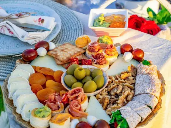 Romantyczna kolacja rocznica ślubu