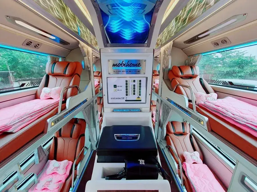 Wnętrze sleeper bus Wietnam