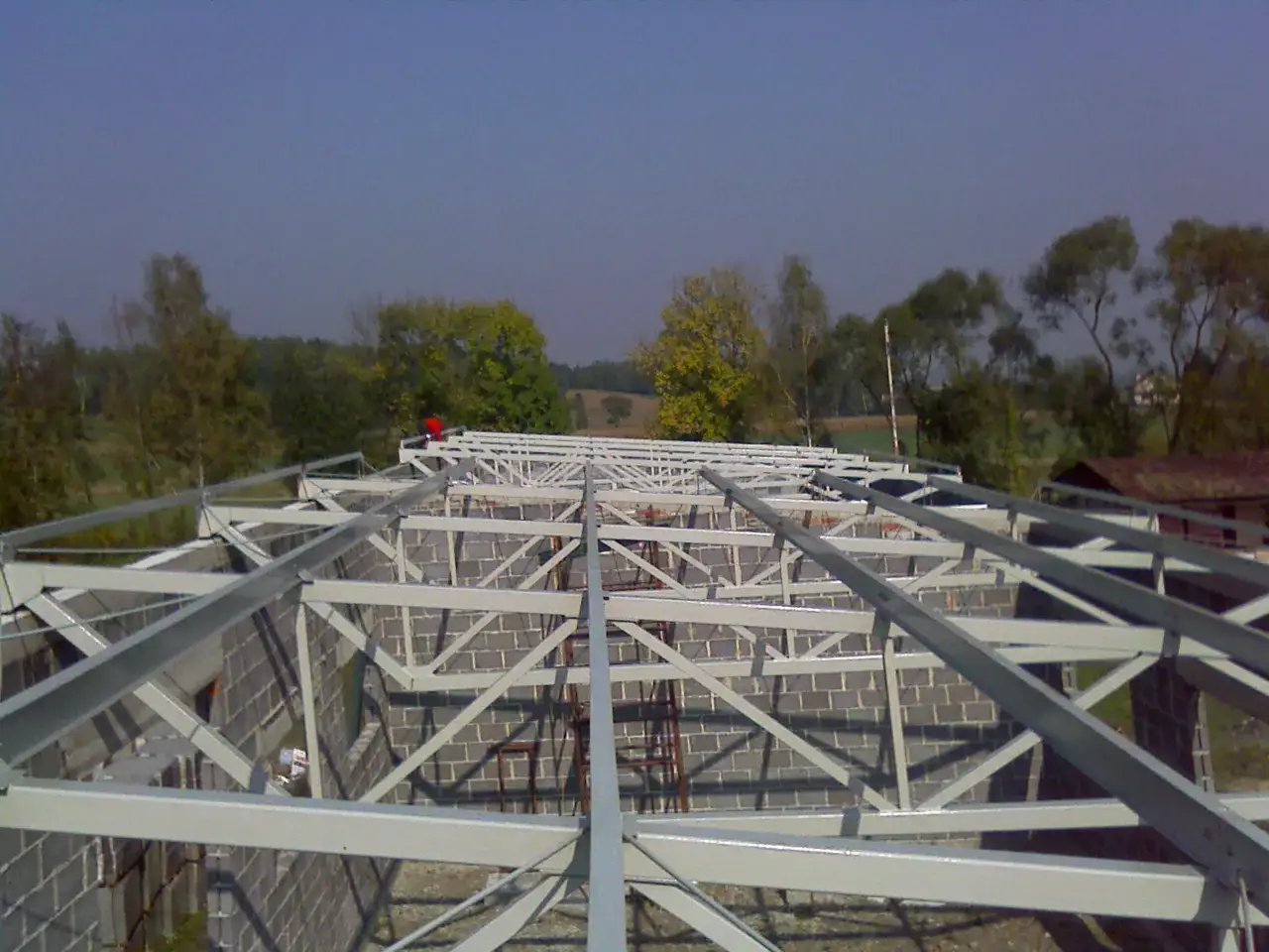 Montaż płyt warstwowych detale techniczne