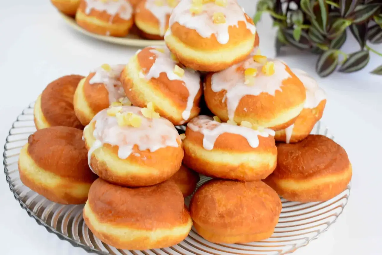 pączki, drożdż&oacute;wki, ciastka francuskie, herbatniki