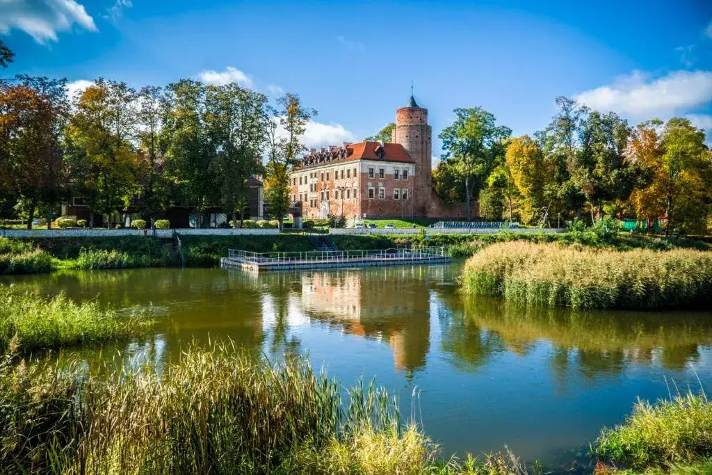 Termy Uniej&oacute;w zamek