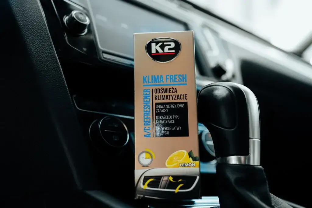 odgrzybianie klimatyzacji samochodowej metody