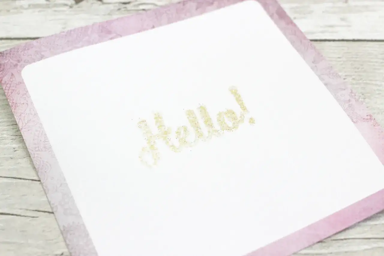 embossing na gorąco złote litery