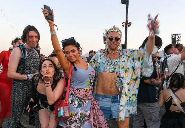 okulary przeciwsłoneczne bandana festiwal