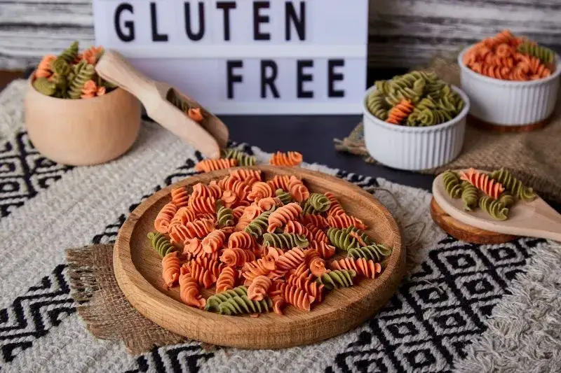 r&oacute;żnorodne produkty bezglutenowe, zdrowa żywność bez glutenu
