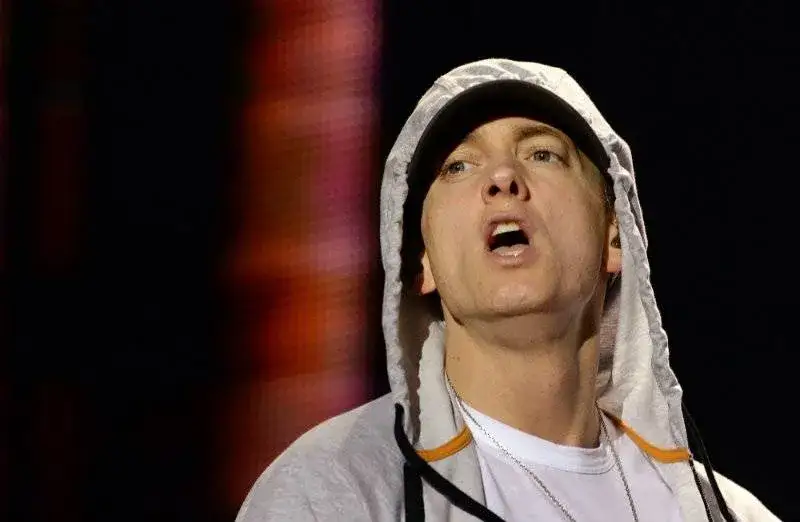 Zdjęcie Eminem kiedy zmarł? Prawda o plotkach i jego aktualnym życiu