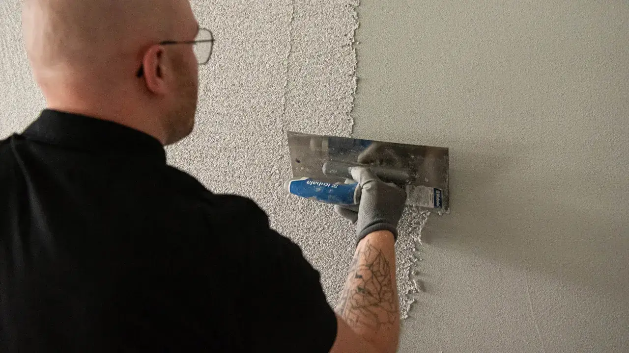 Narzędzia i materiały do tynku mozaikowego