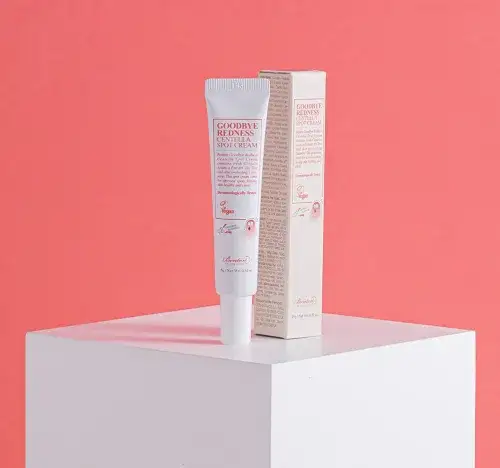 Benton Goodbye Redness Centella Spot Cream produkt w r&oacute;żowej tubce