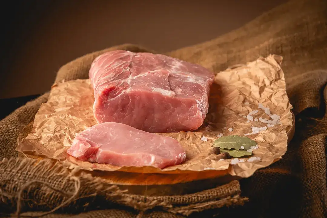 chudy schab wieprzowy surowy