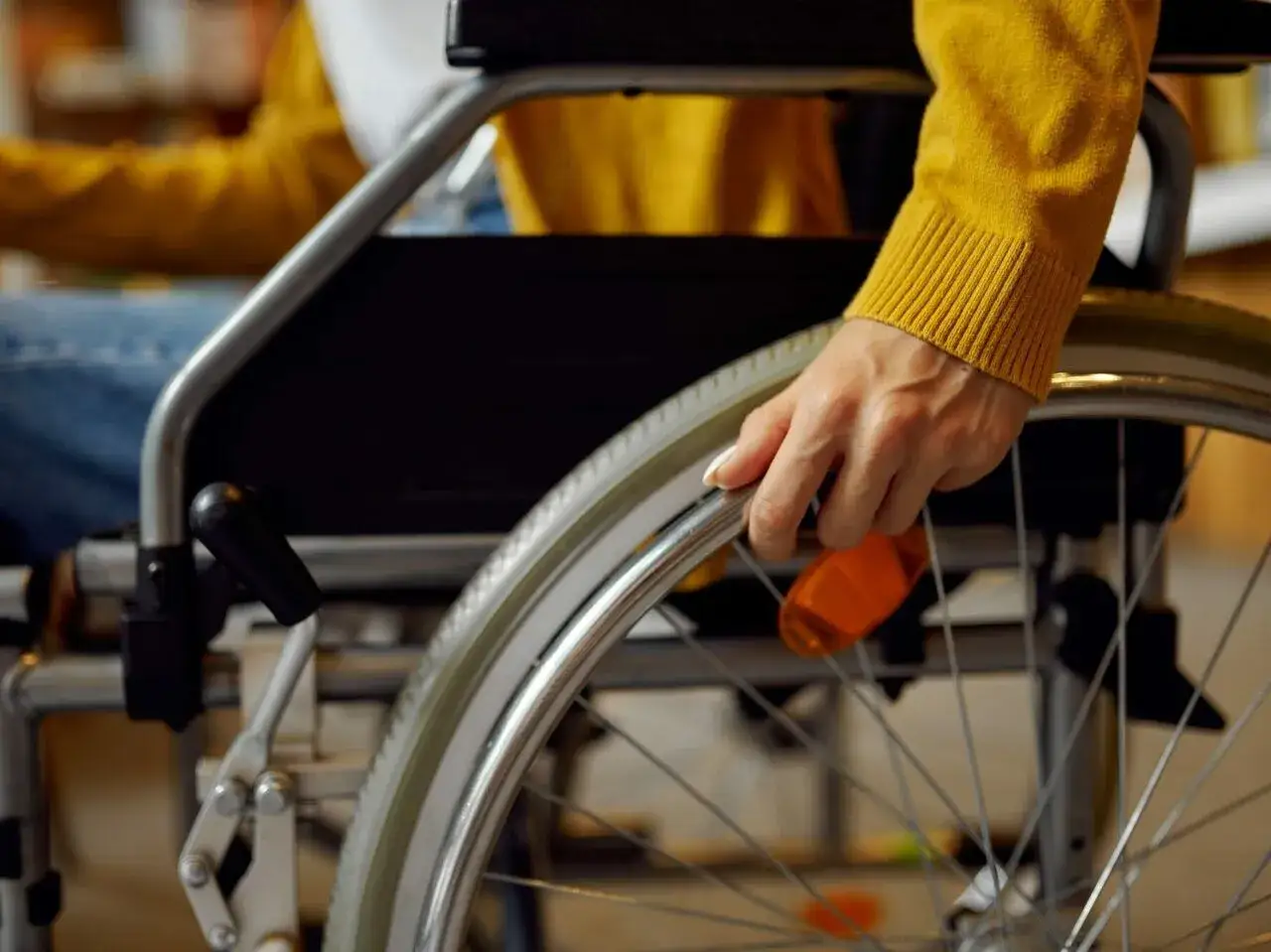 Zdjęcie Ile kosztuje wózek inwalidzki? Poznaj ceny i ważne informacje