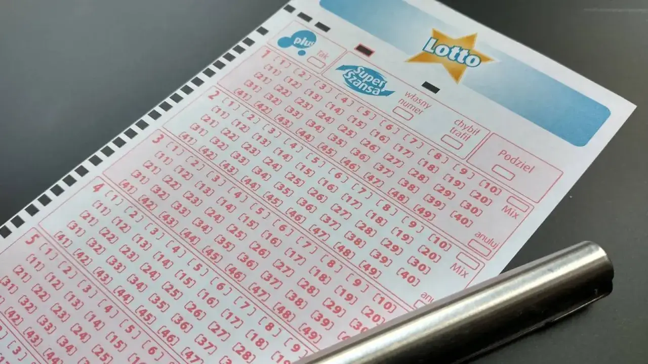 Kupon Lotto z polami do zaznaczenia liczb. Zastanawiasz się, lotto ile jest do wygrania?