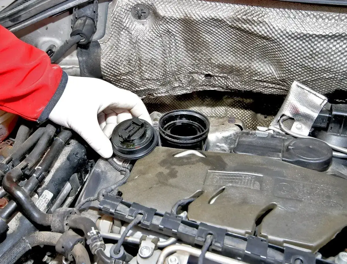 Zdjęcie Ile trwa wymiana oleju w samochodzie? Oto co musisz wiedzieć