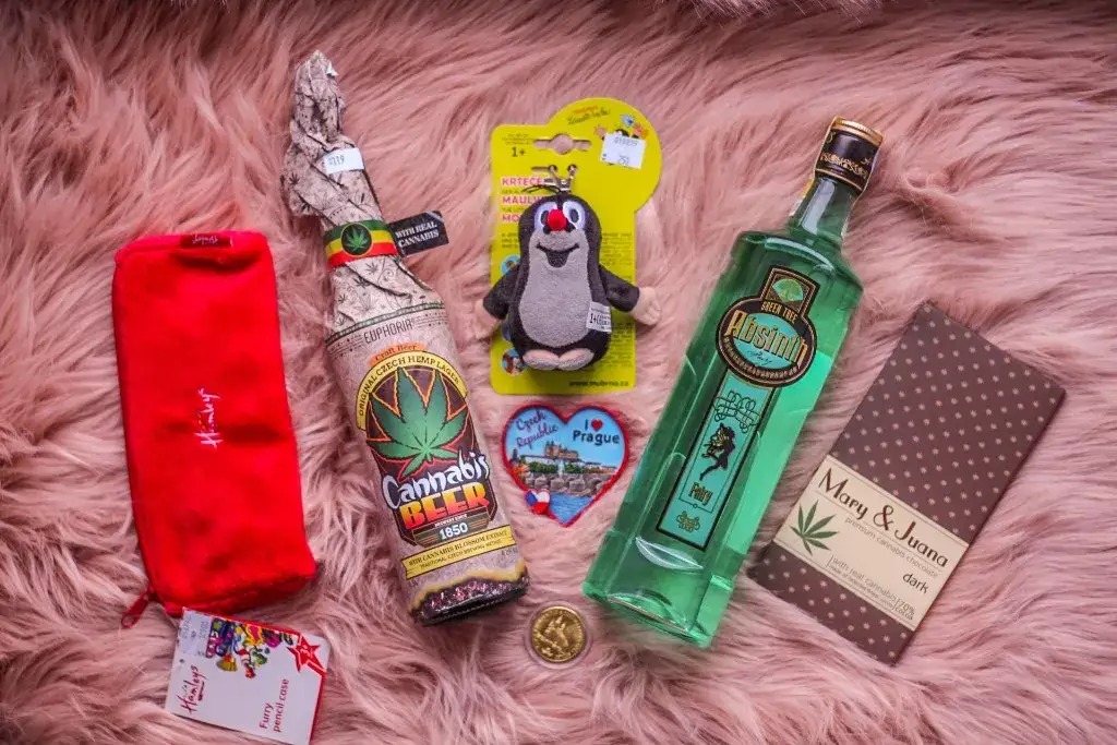 Czeskie pamiątki i produkty spożywcze