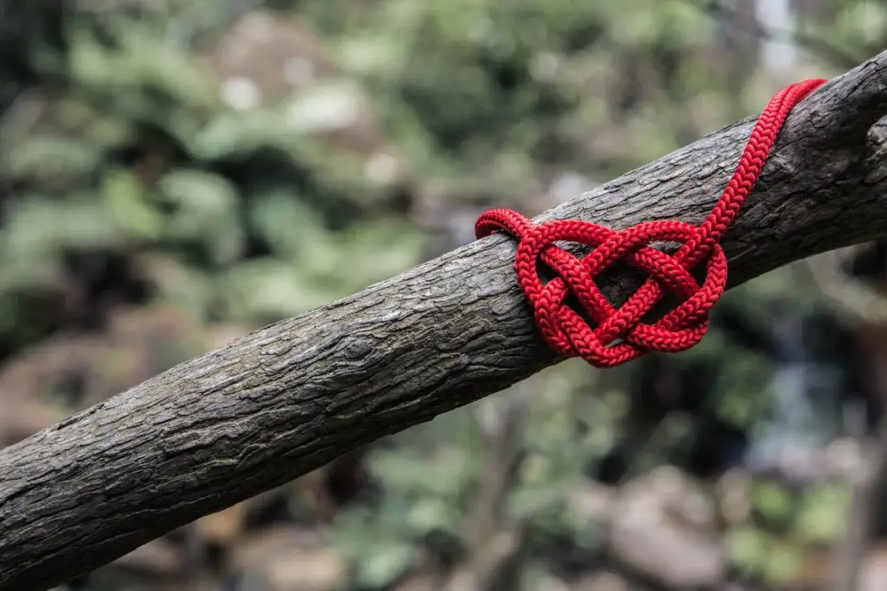 Amulety i talizmany ochronne