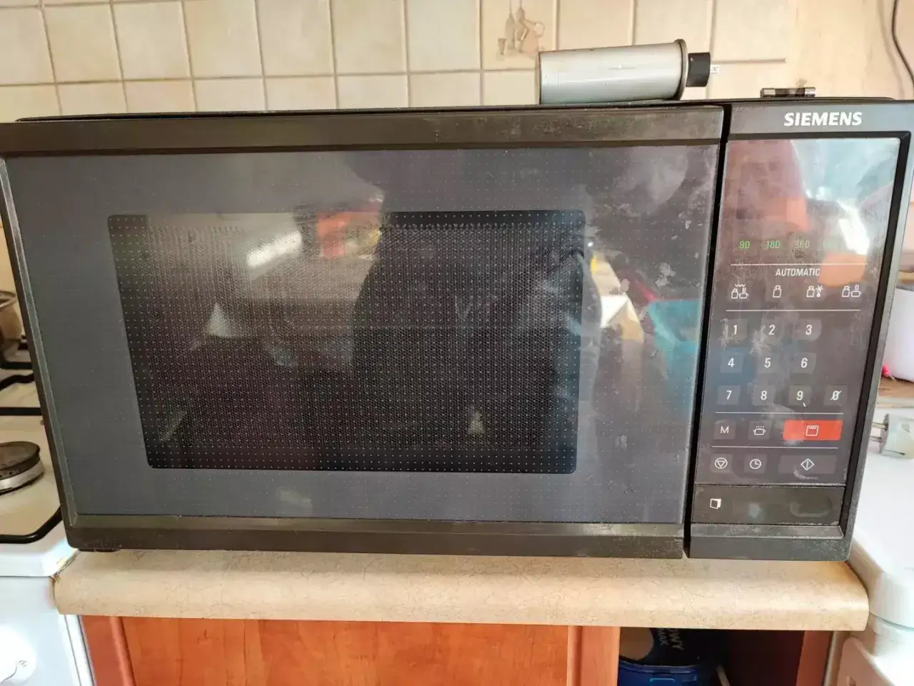 bezpieczeństwo naprawa mikrofalówki kondensator