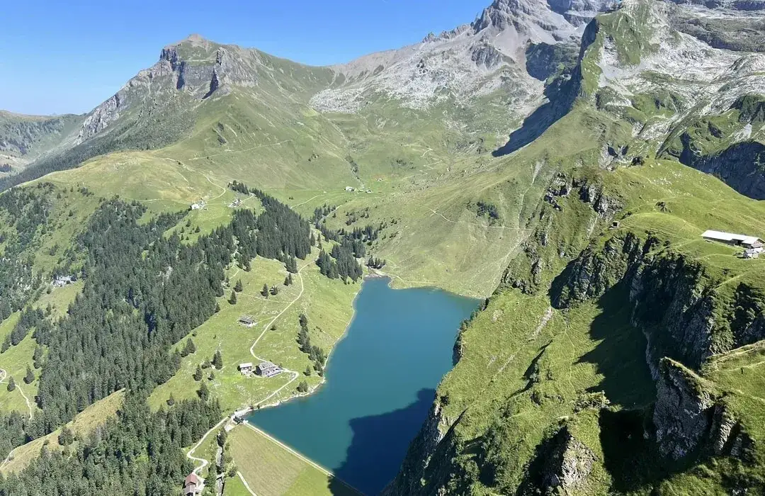Engelberg lato wędr&oacute;wki jeziora