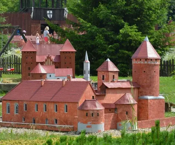 Zdjęcie Warmia: Przygody i najlepsze atrakcje regionu do odkrycia