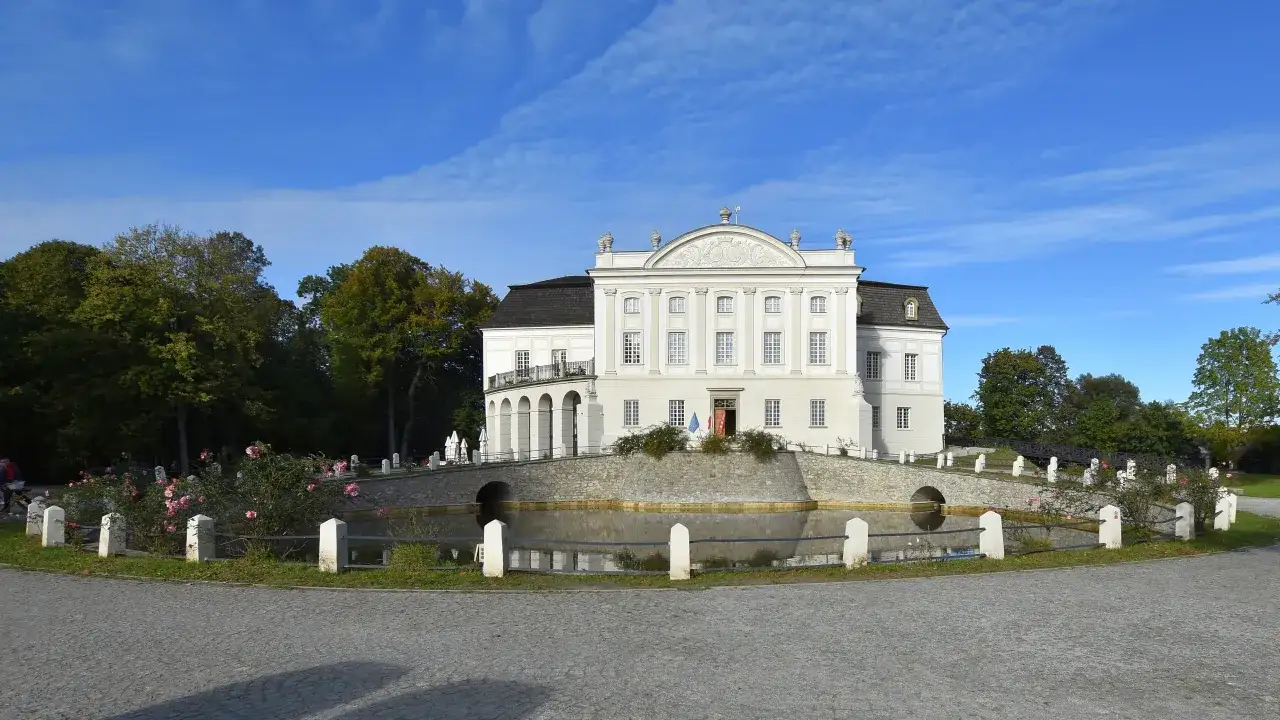 Zdjęcie Pałac Popielów w Kurozwękach - Historia, architektura i atrakcje