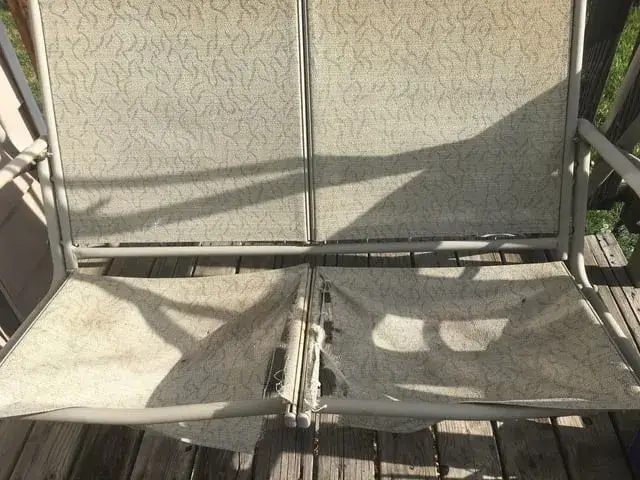 Zdjęcie Jak naprawić siedzisko huśtawki ogrodowej i uniknąć kosztownej wymiany