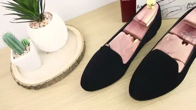 Zdjęcie Jak naprawić zagięcia na butach i przywrócić im idealny kształt