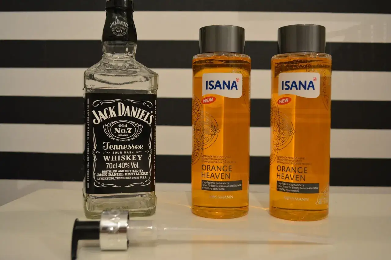Zdjęcie Pomysły na to, co można zrobić z butelki Jack Daniel's, które zaskoczą