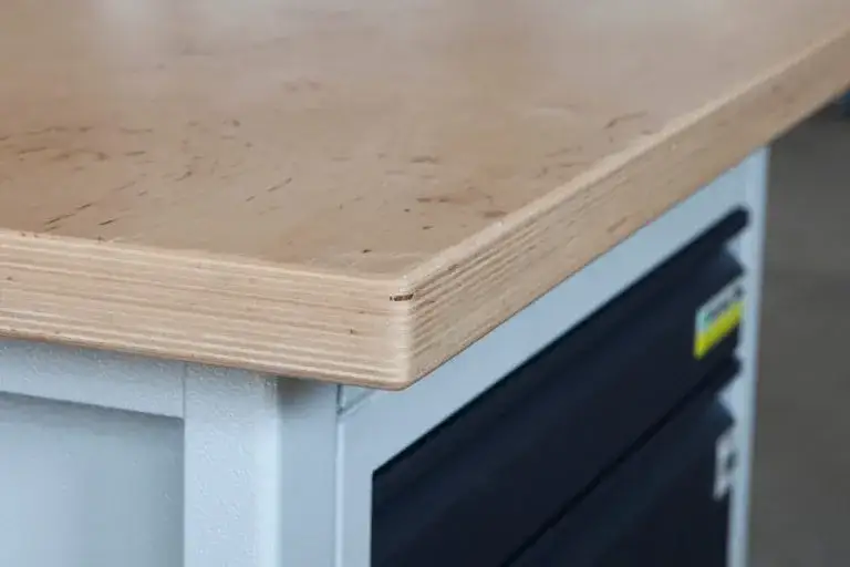 Zdjęcie Z czego blat do warsztatu? Wybierz najlepsze materiały dla siebie