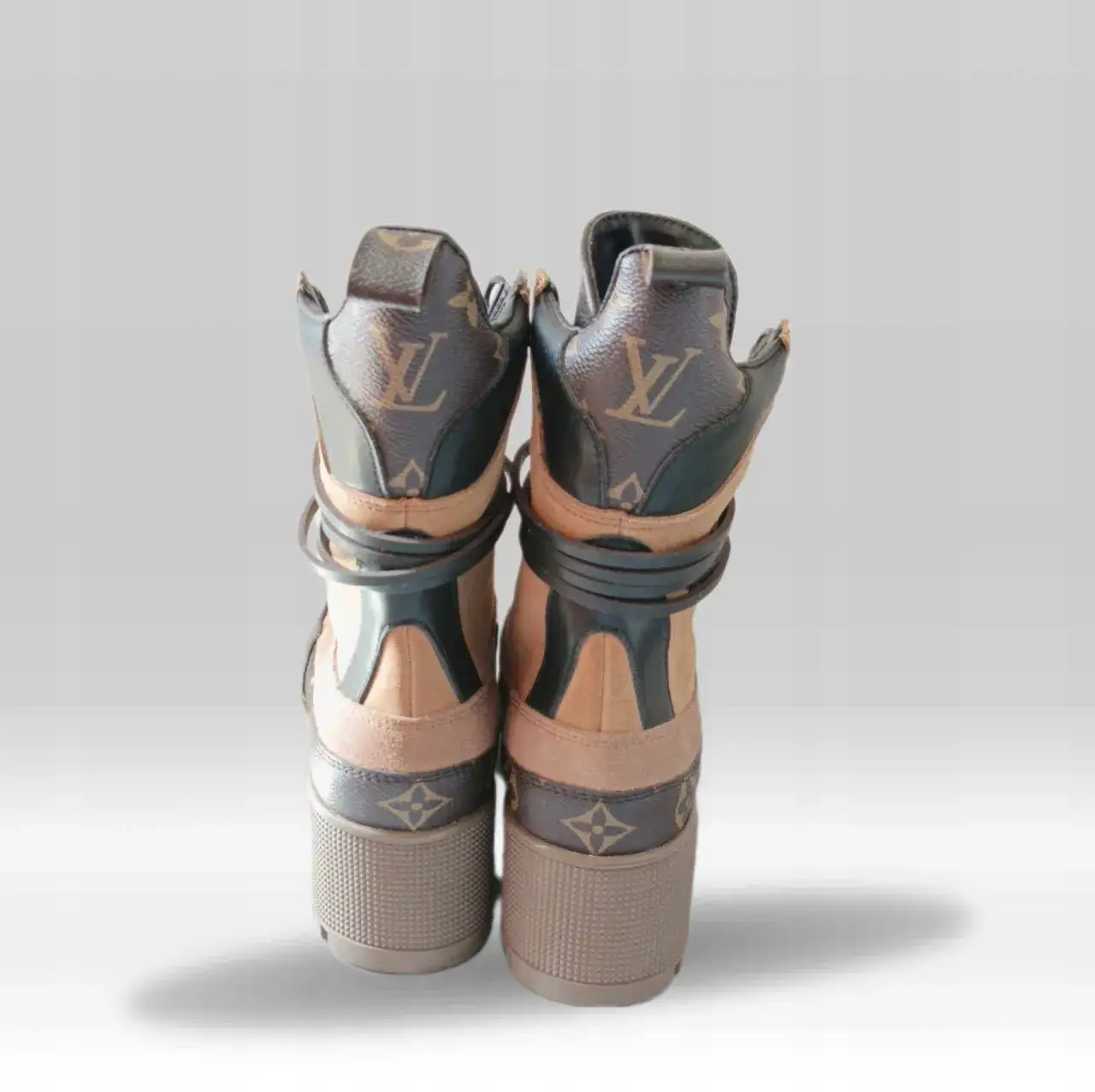 Zdjęcie Botki jak Louis Vuitton – eleganckie alternatywy w przystępnych cenach