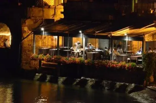 Varenna tradycyjna trattoria