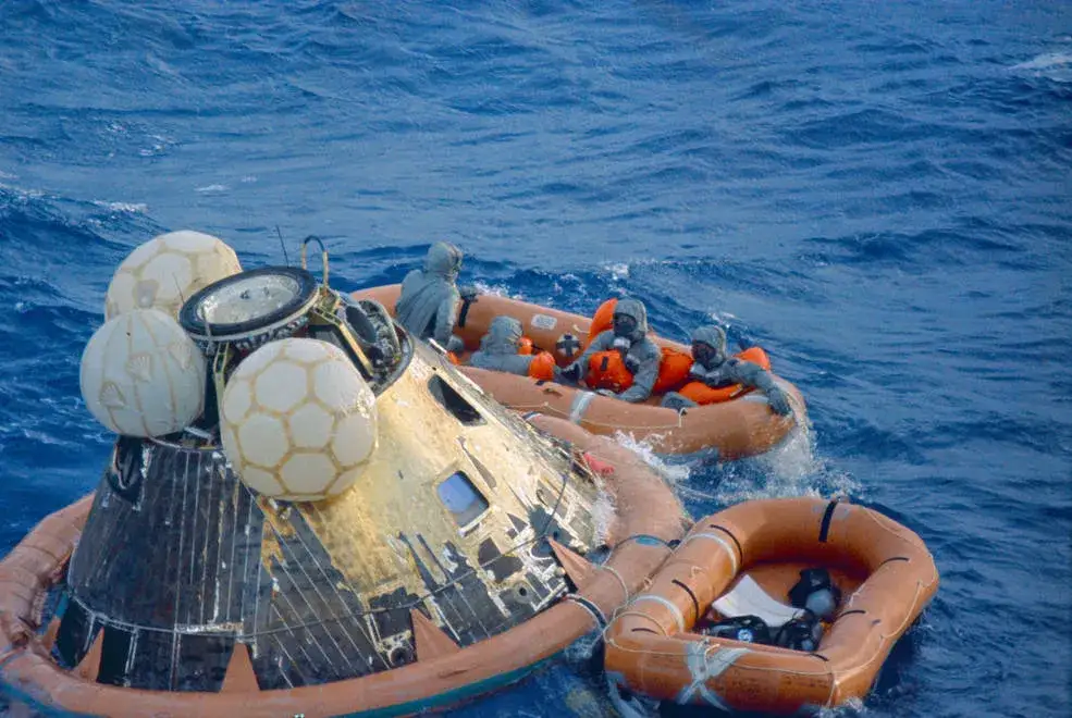 wodowanie kapsuły Apollo 11