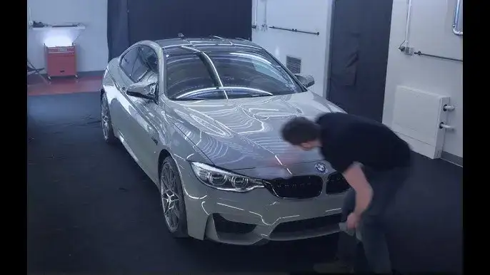 Samochód z efektem hydrofobowym