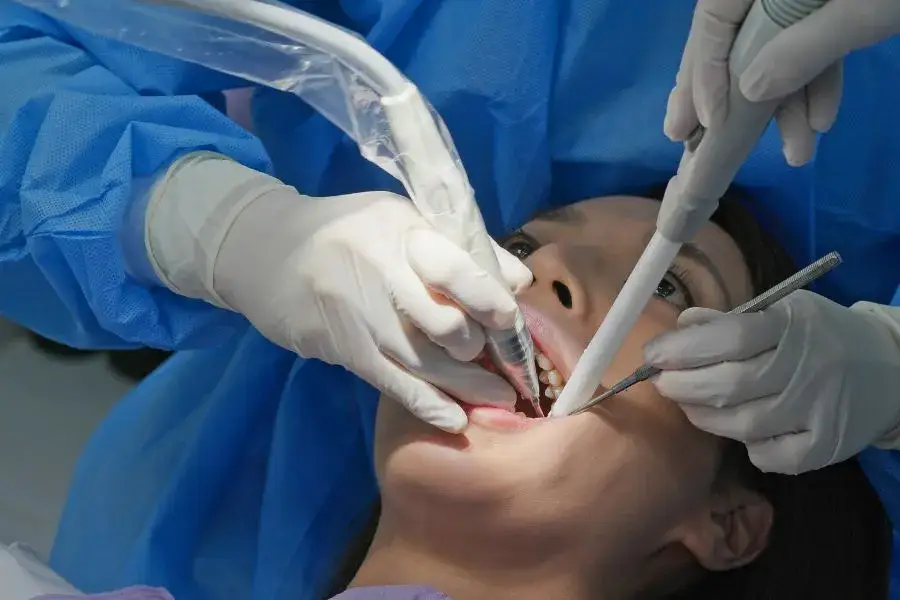wizyta u dentysty leczenie zęba