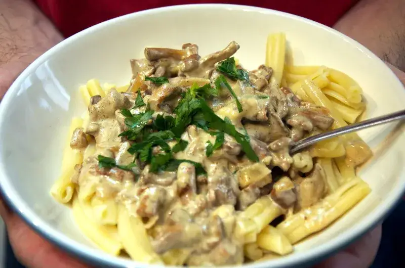 Sos kurkowy z makaronem