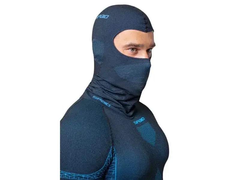 Kominiarka motocyklowa termoaktywna vs chłodząca