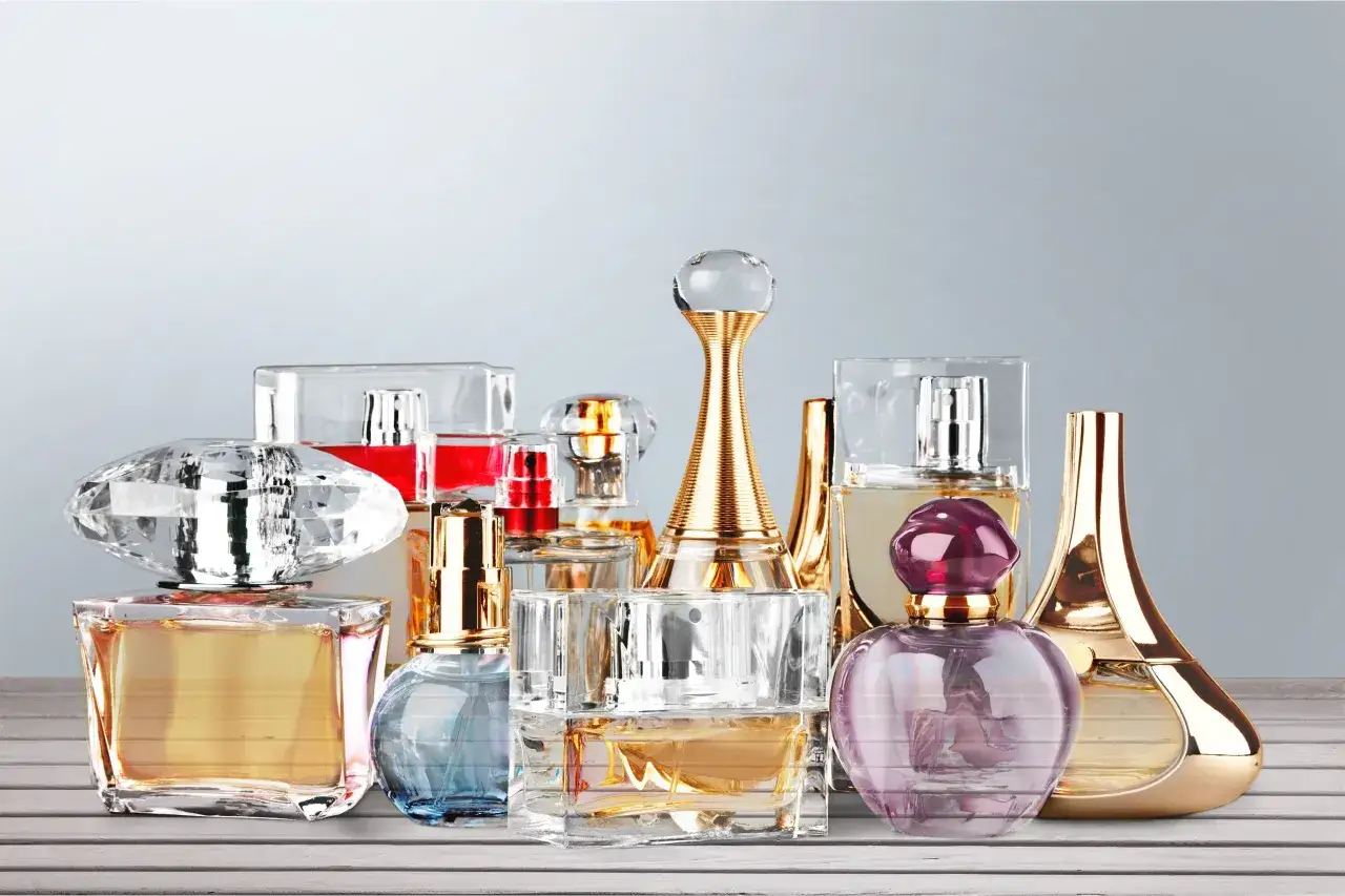 jak rozpoznać podr&oacute;bkę perfum tester