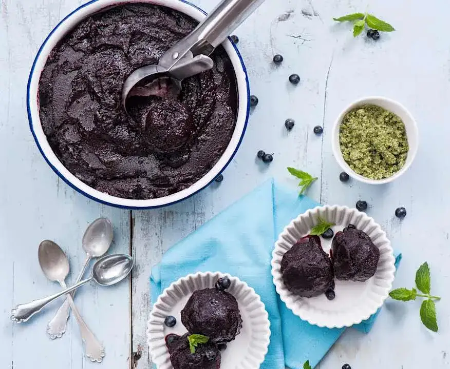 Sorbet bor&oacute;wkowy z miętą