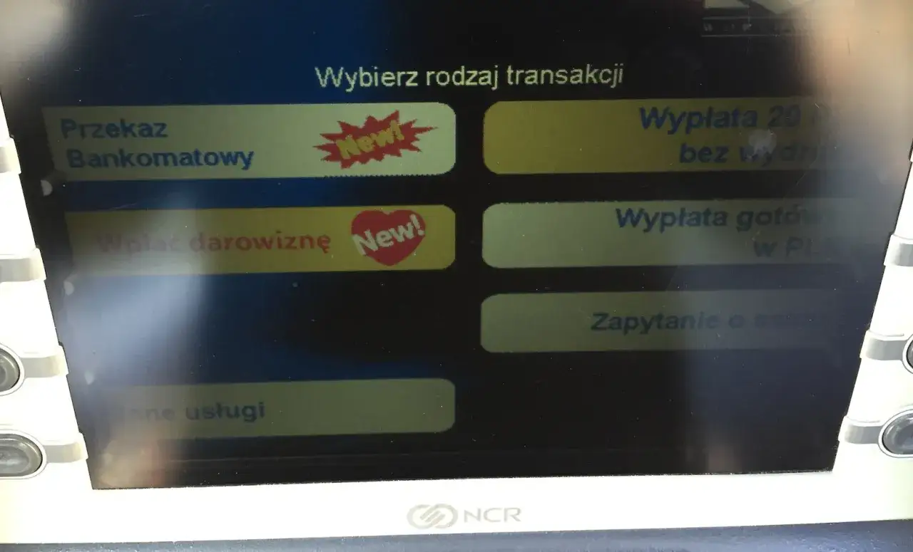 Ekran bankomatu z opcjami: 