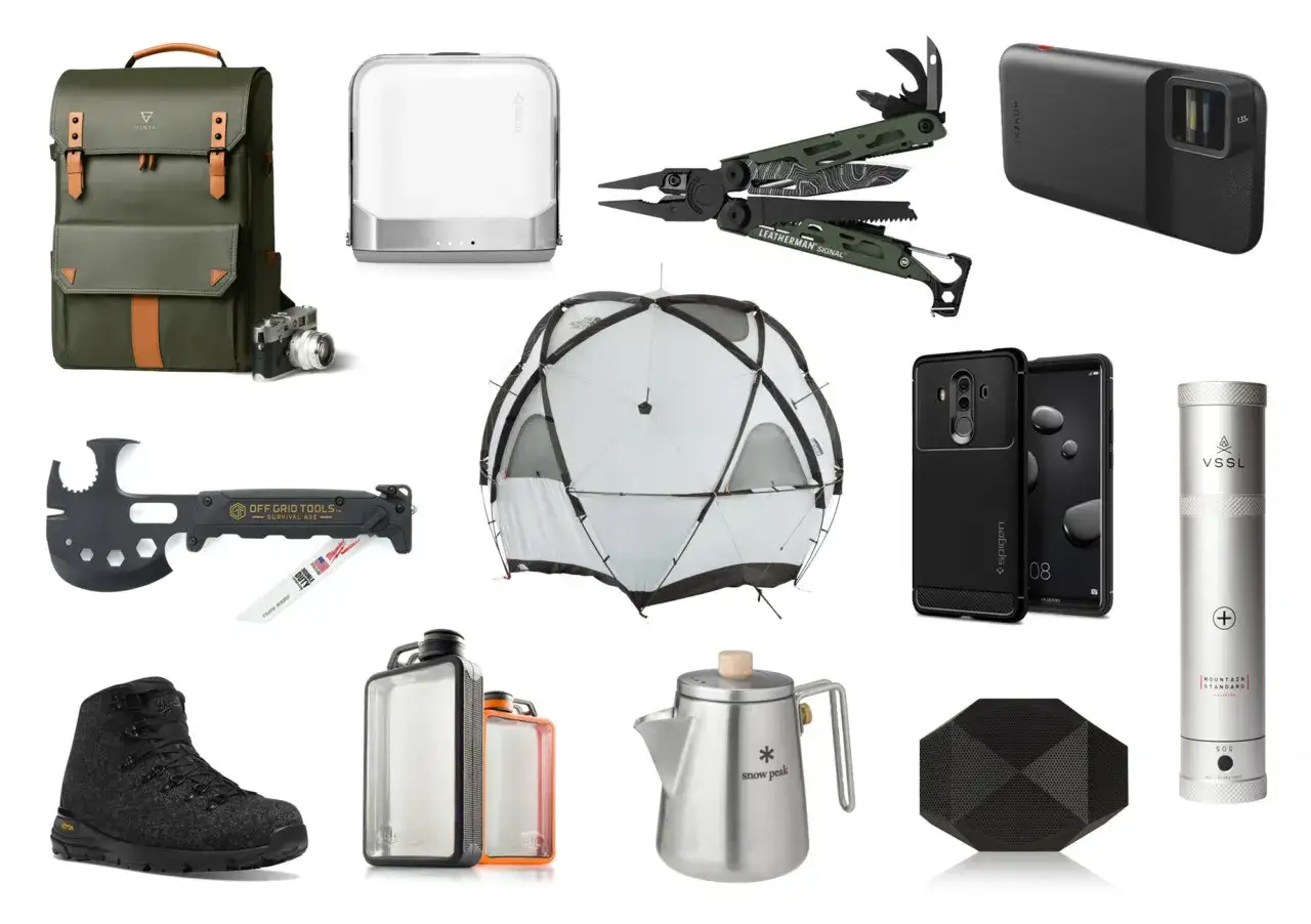 Namiot, plecak, aparat, multitool, siekiera, buty i inne gadżety pod namiot.