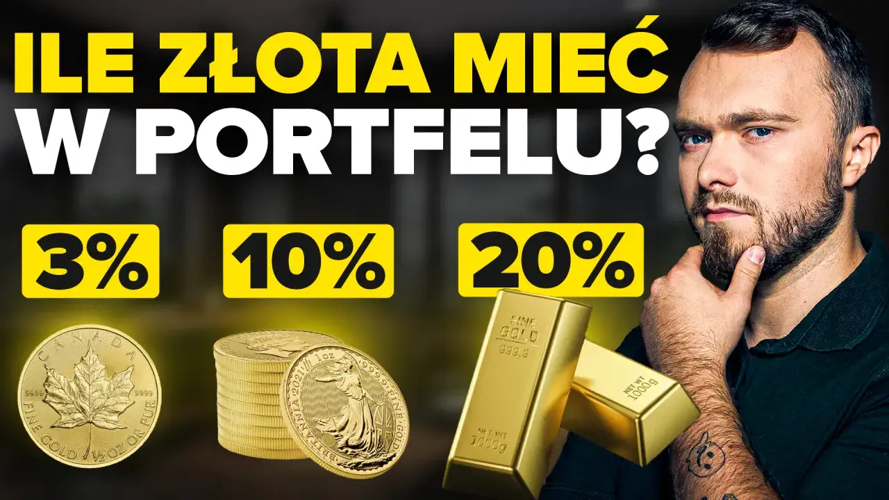 Mężczyzna zastanawia się, czy opłaca się inwestować w złoto. Na ekranie widnieją napisy 