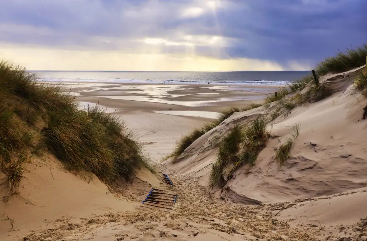 Plaża zachodnia Ustka dzika natura