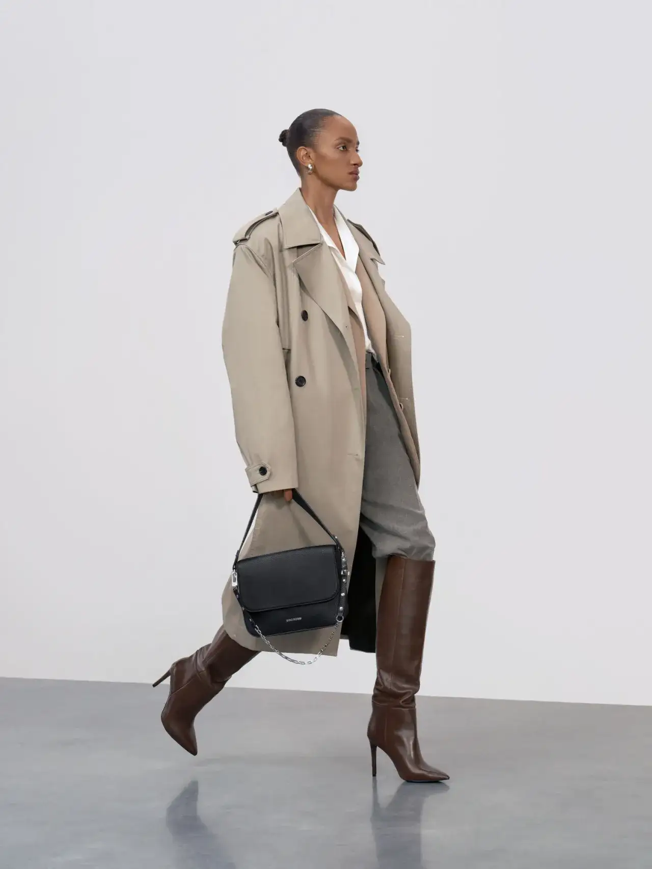 Zdjęcie Jakie buty do płaszcza damskiego? Stylowe połączenia na każdą okazję