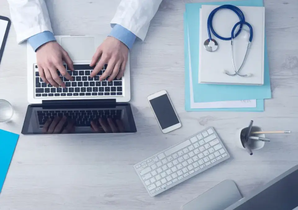 Zdjęcie Co oznacza symbol 1 na zwolnieniu lekarskim? Ważne informacje i ograniczenia