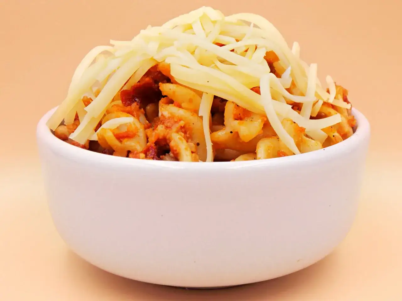 zdrowe sosy do makaronu (pesto, pomidorowy, jogurtowy)