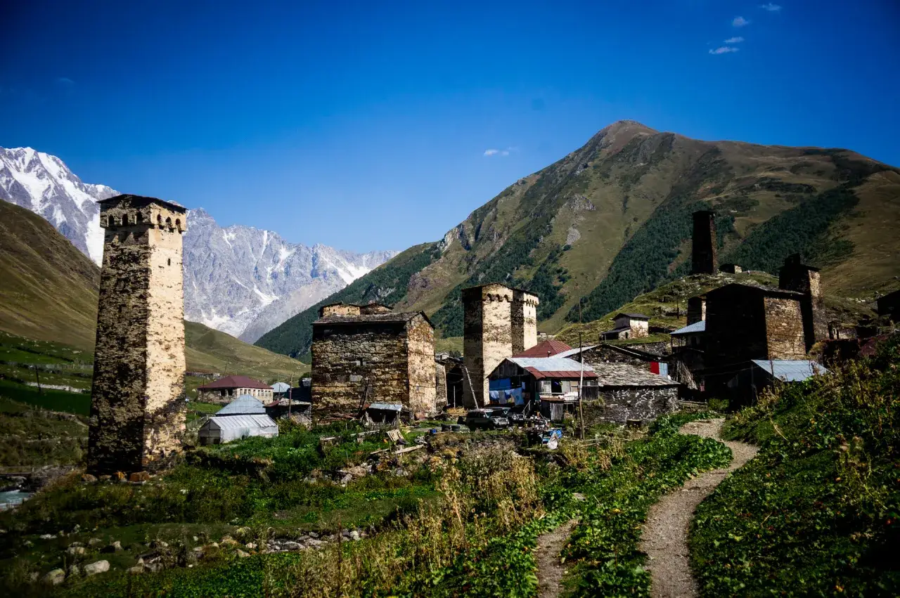 Trekking w Swanetii latem