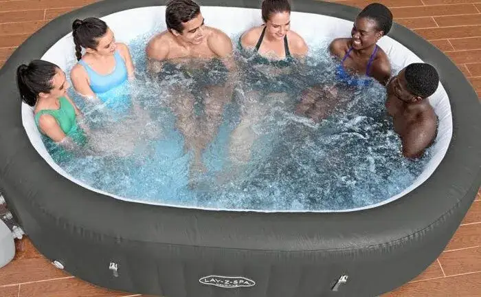 r&oacute;żne modele jacuzzi Lay-Z-Spa por&oacute;wnanie