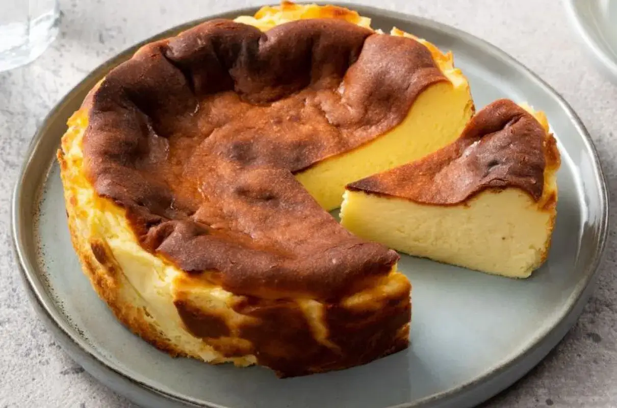 sernik opadnięty popękany